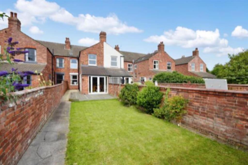Spacious Victorian Townhouse With Cathedral Views Lincoln Luaran gambar